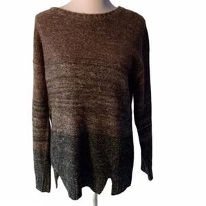 Buttons Crew Neck Women’s Sweater size M